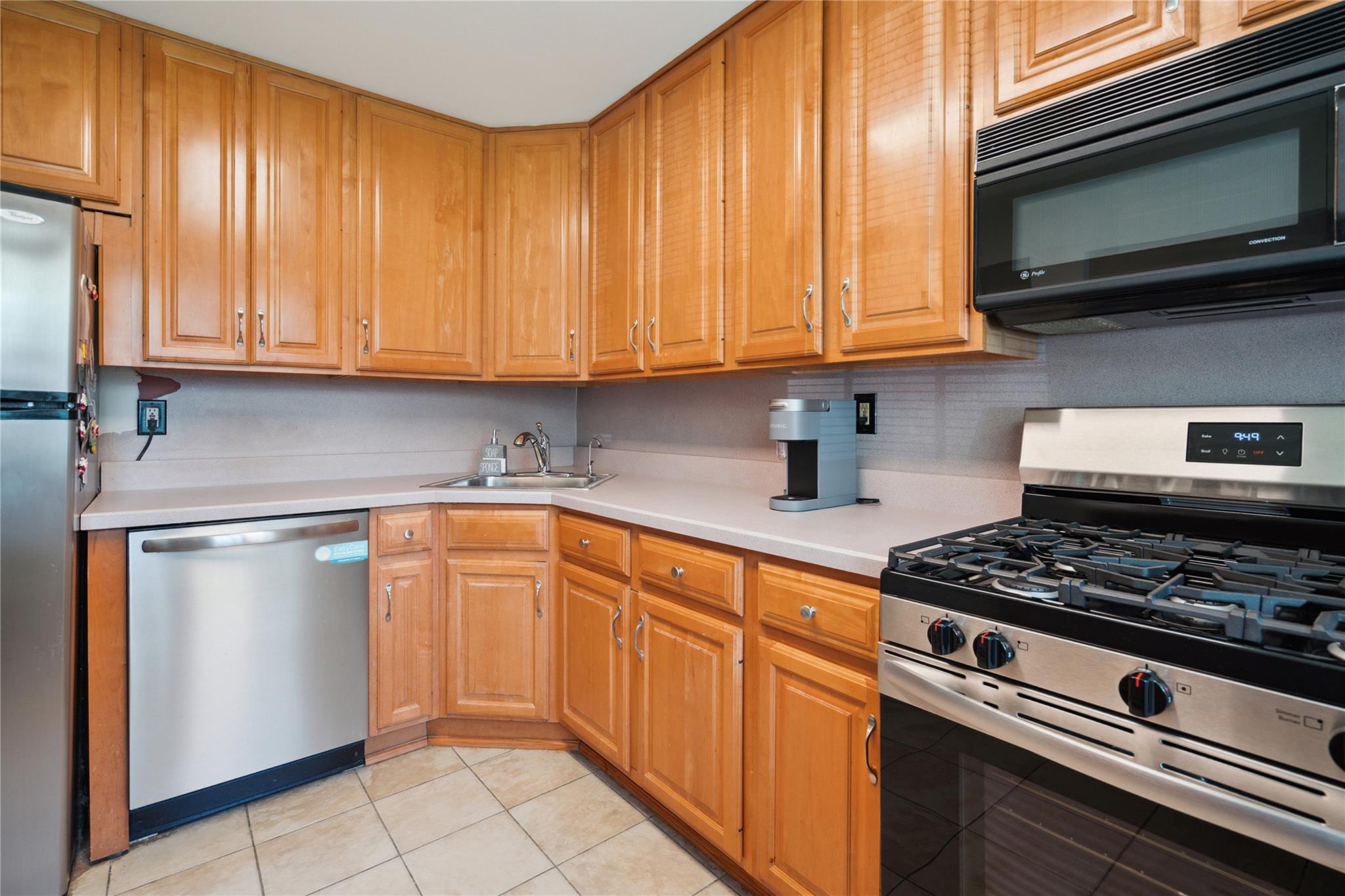 4428 Wilshire Lane Unit: J28