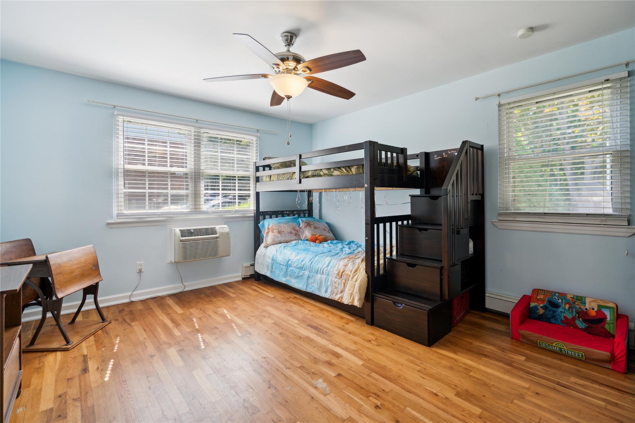 4428 Wilshire Lane Unit: J28