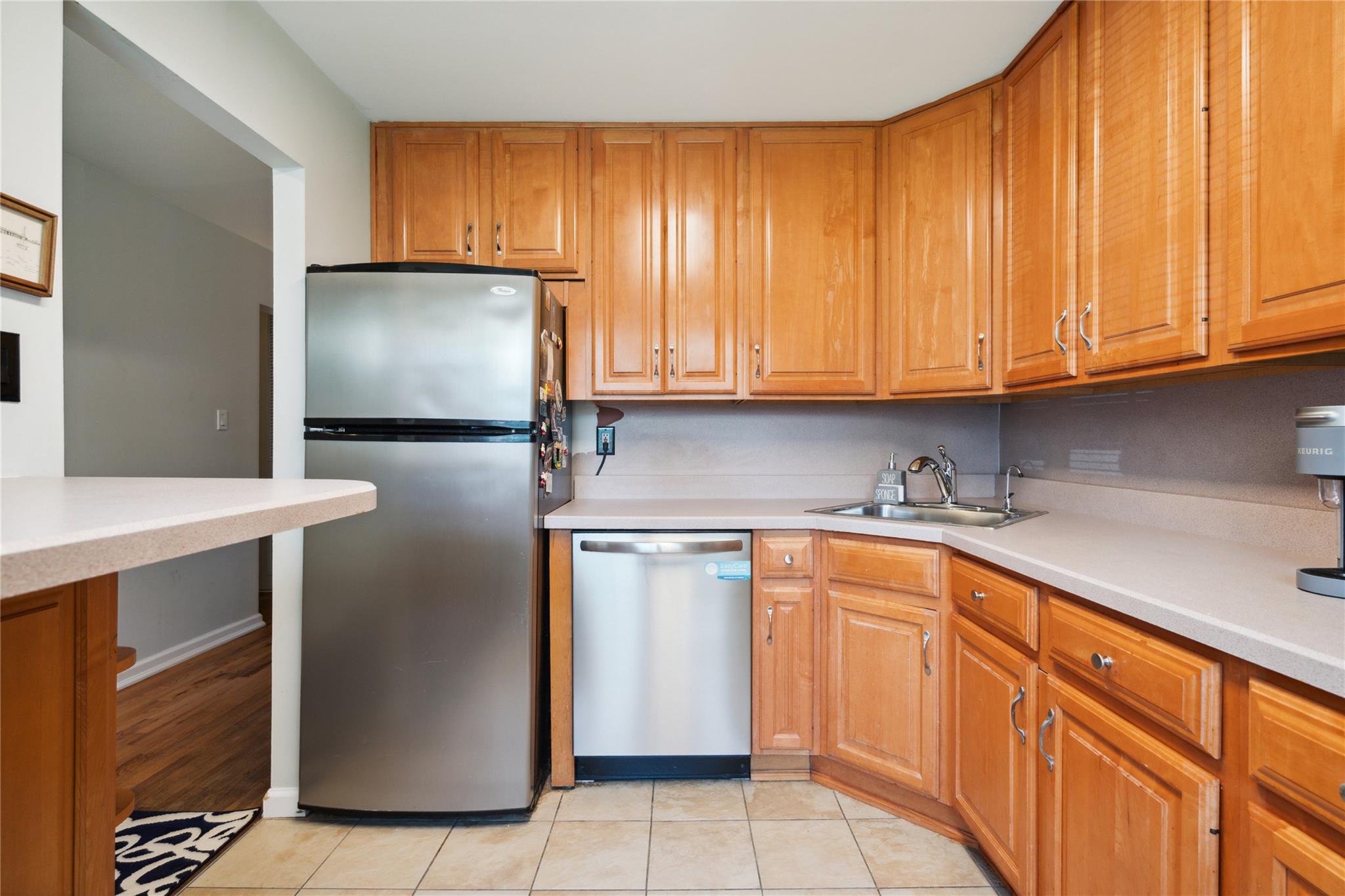 4428 Wilshire Lane Unit: J28