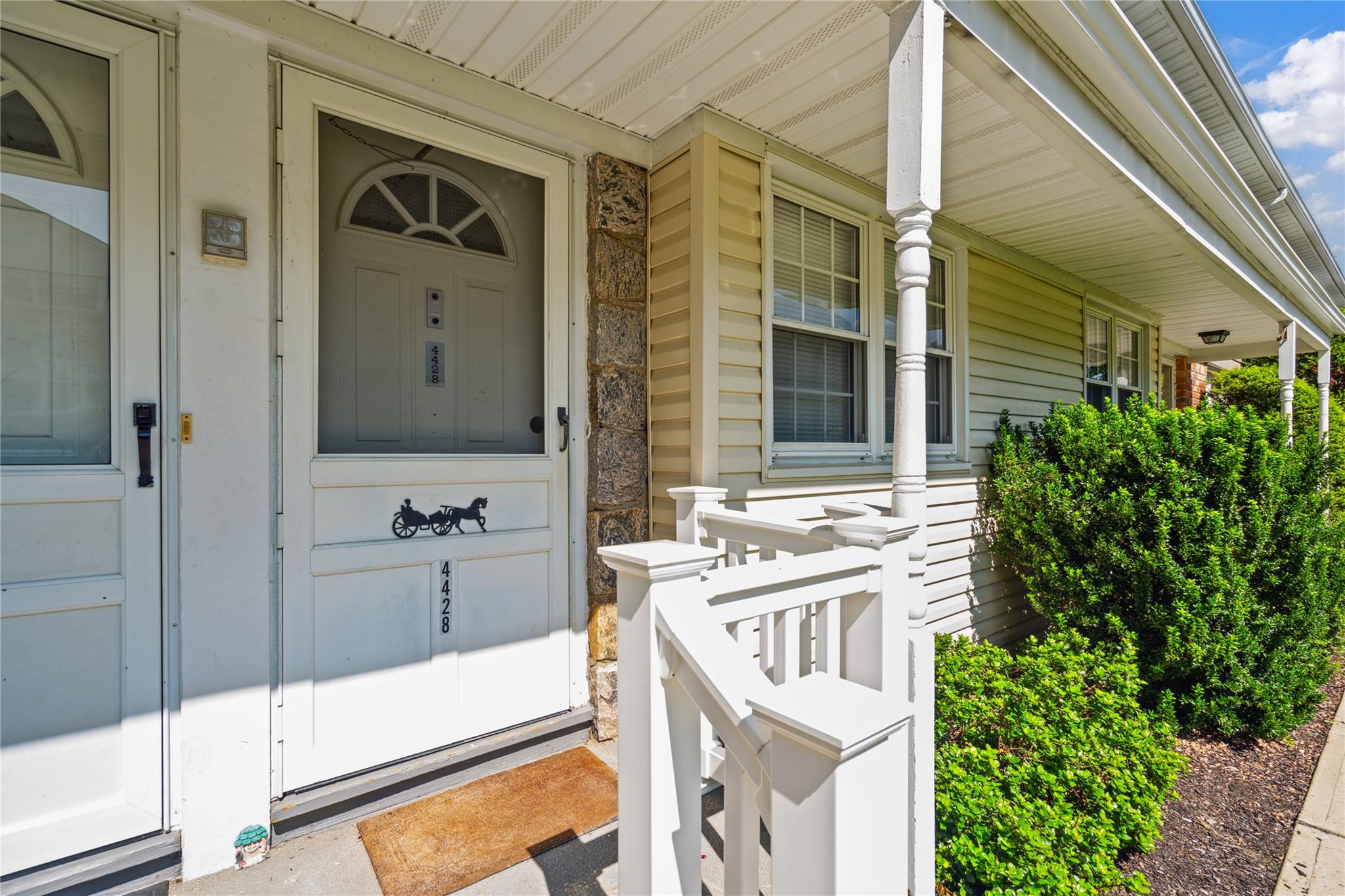 4428 Wilshire Lane Unit: J28