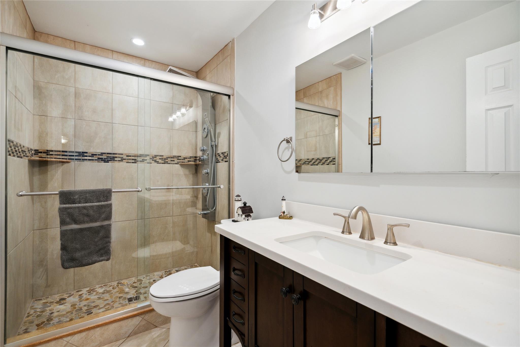 4428 Wilshire Lane Unit: J28