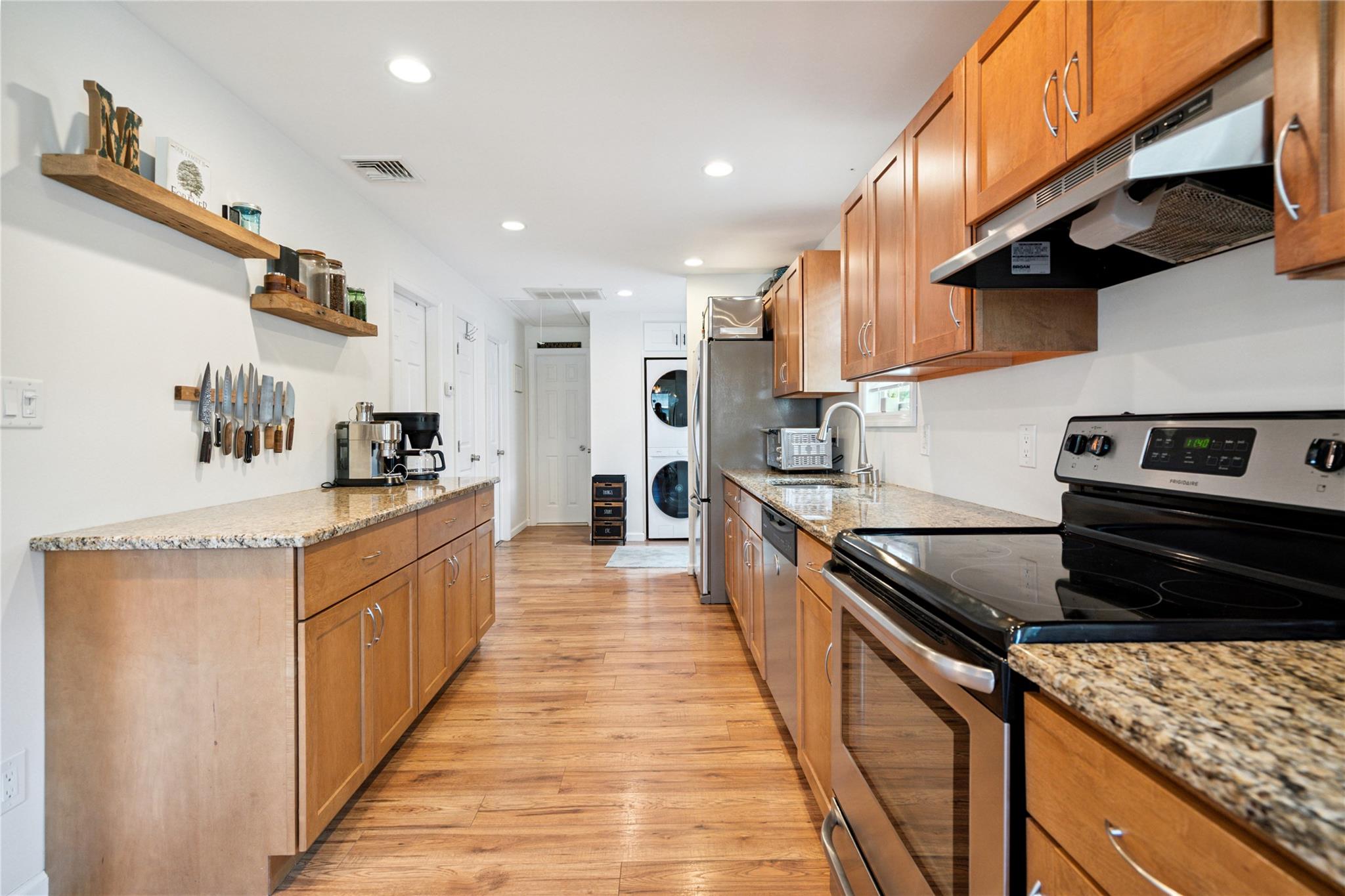 25 Woodycrest Drive