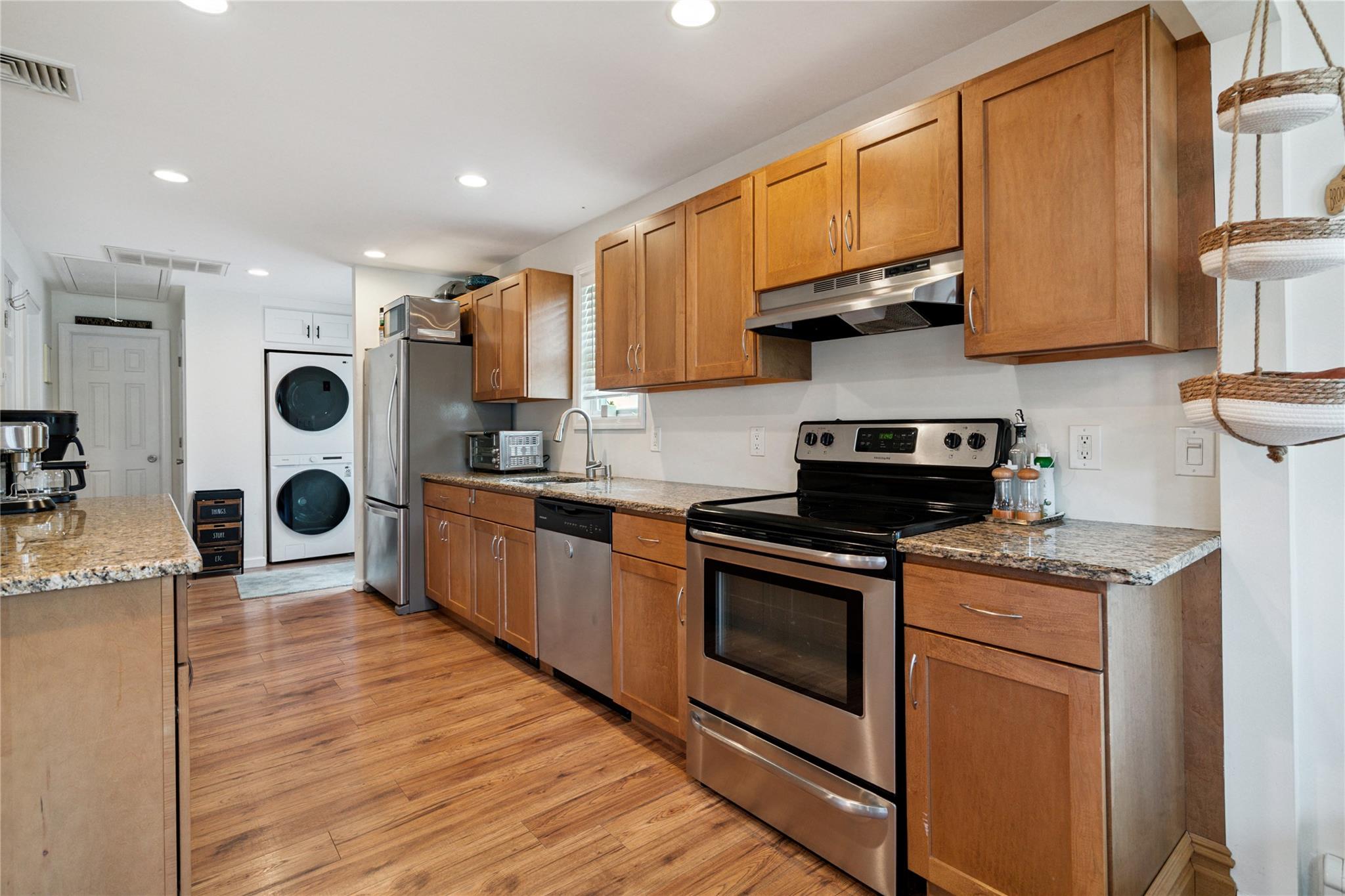 25 Woodycrest Drive