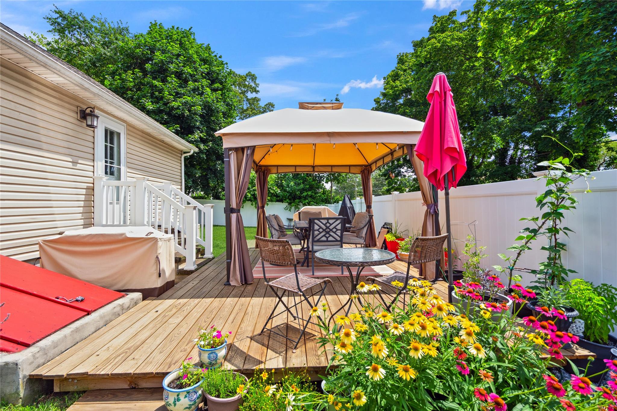25 Woodycrest Drive