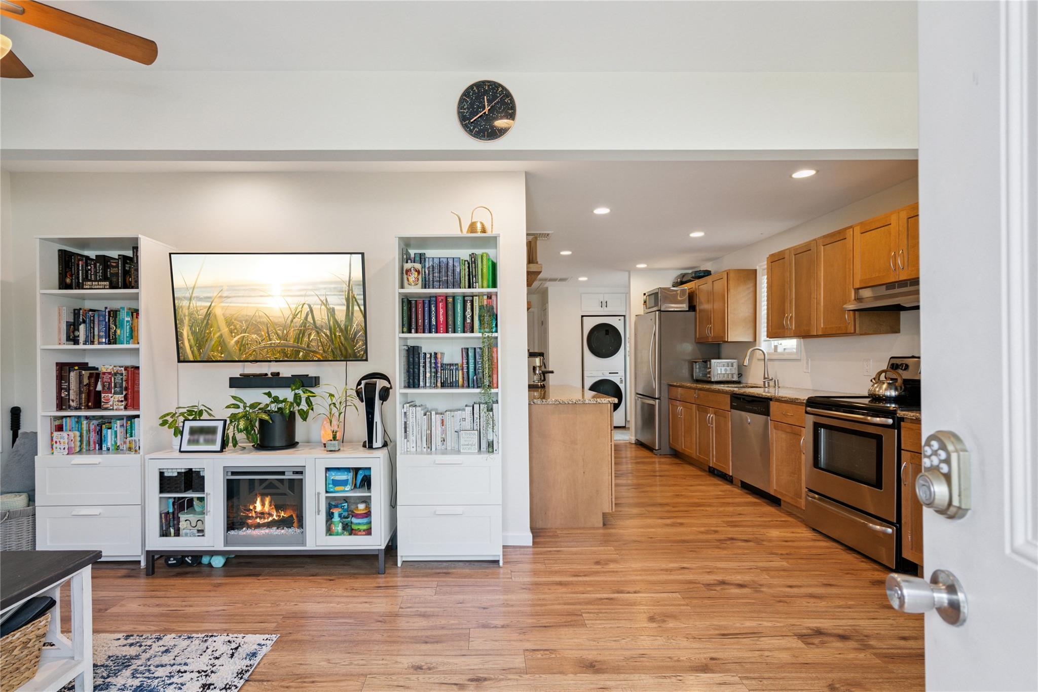 25 Woodycrest Drive