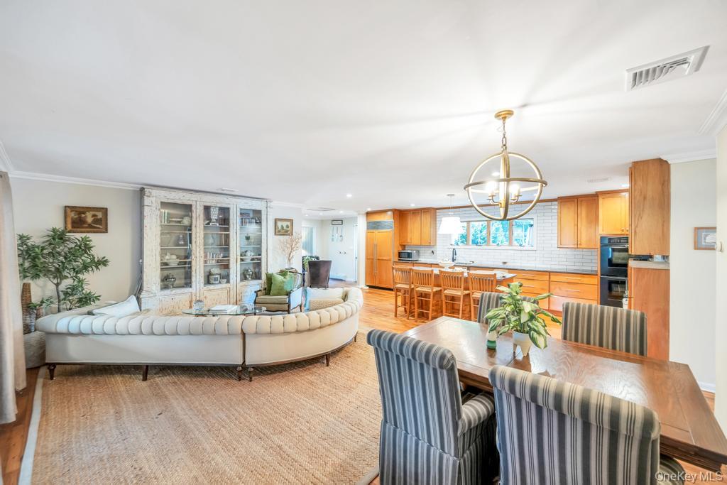 386 Mill Road
