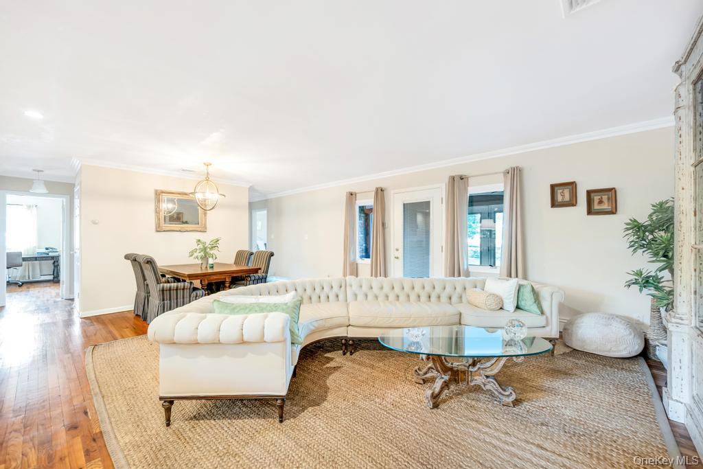 386 Mill Road