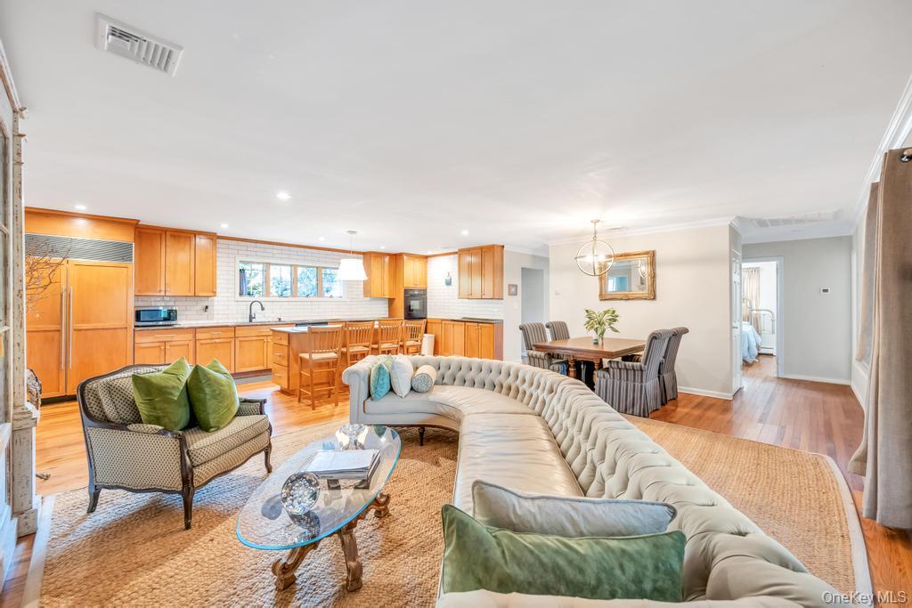 386 Mill Road