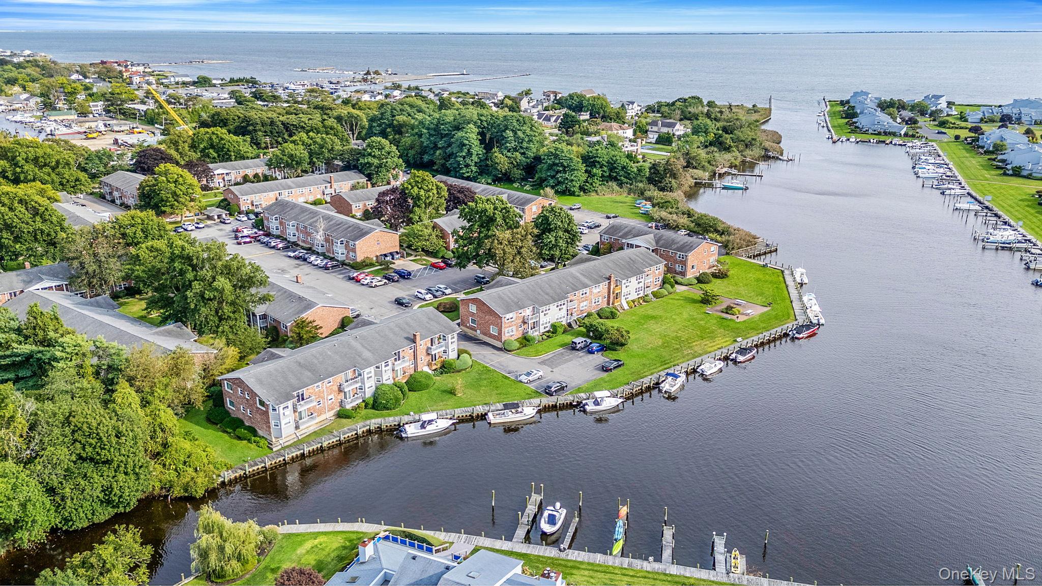 135 Fairharbor Dr Unit: 135