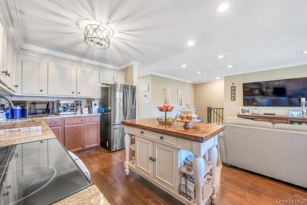 263 River Avenue Unit: 66