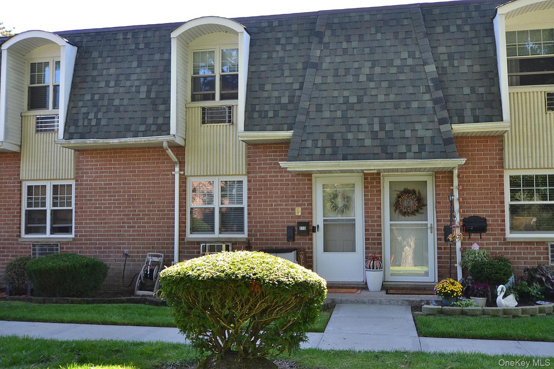 18 Glen Hollow Drive Unit: F13