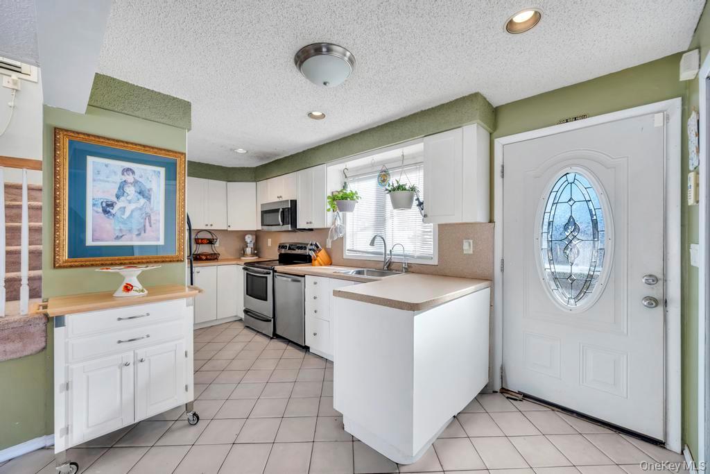 80 Parkway Boulevard