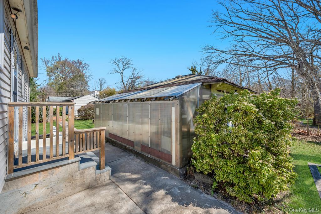 87 Tyler Avenue