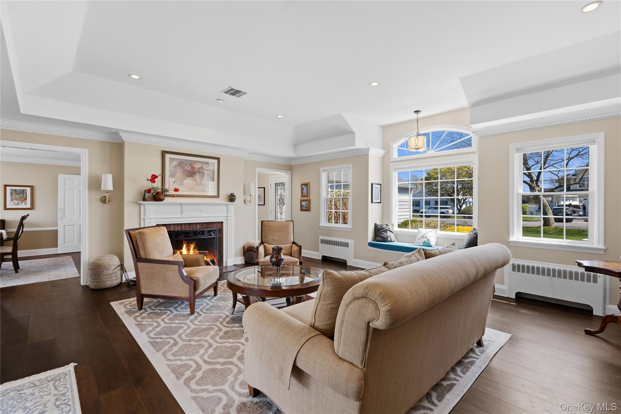 48 Davison Lane E