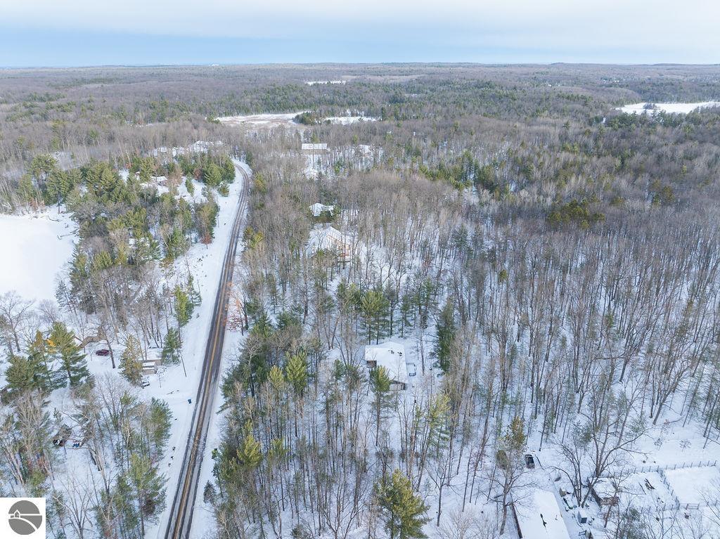 979 Rennie Lake Road