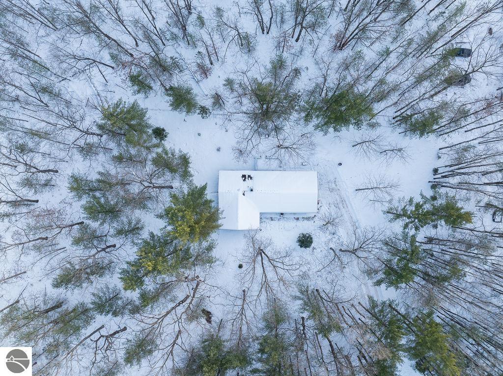 979 Rennie Lake Road