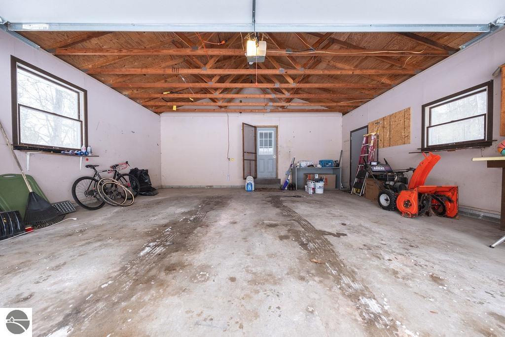 979 Rennie Lake Road
