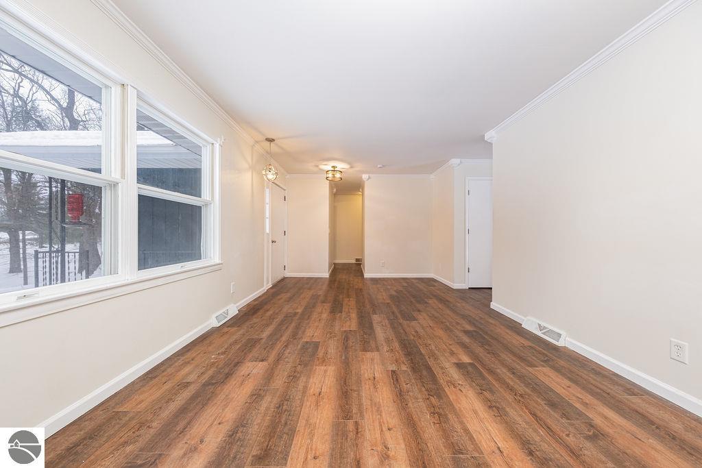 979 Rennie Lake Road