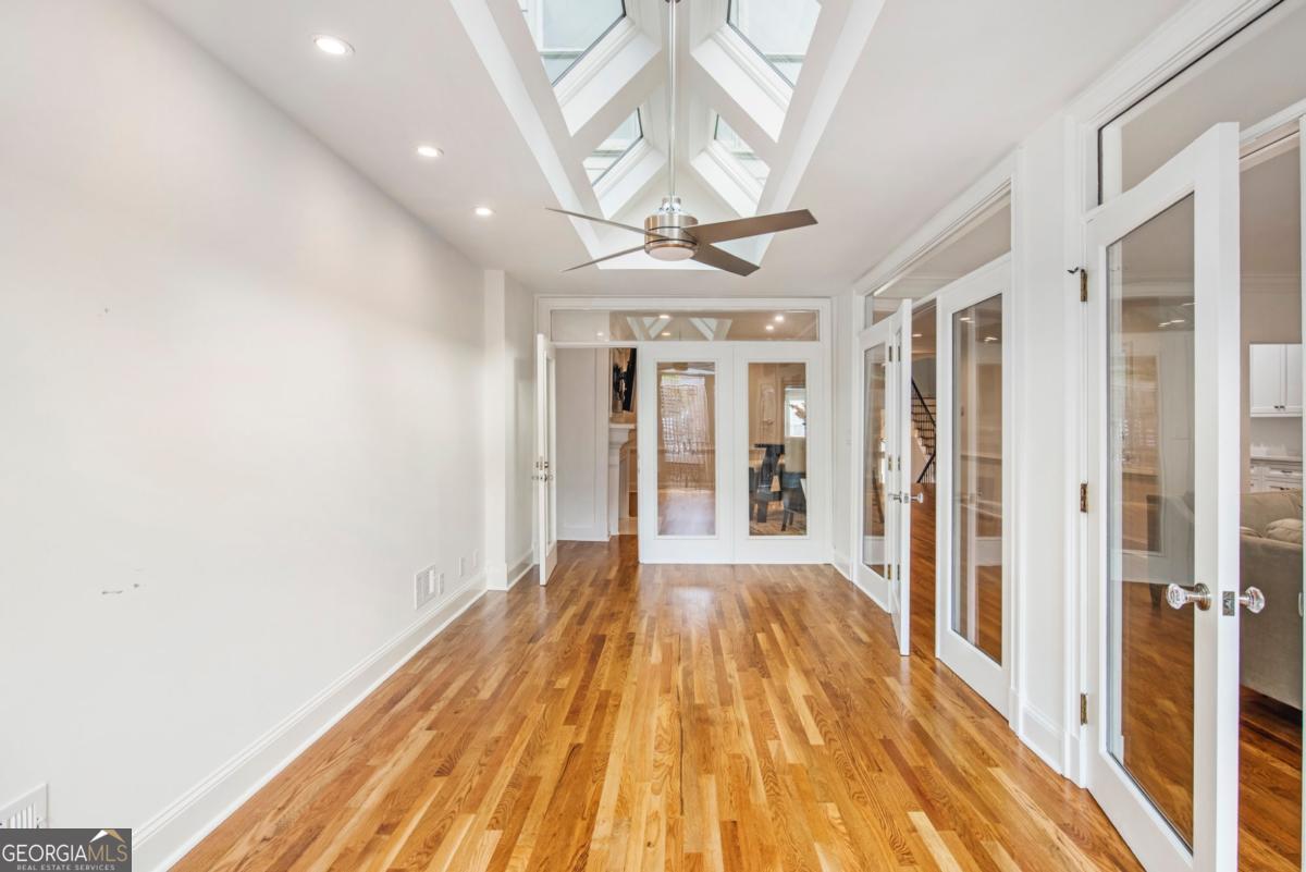 3685 Peachtree Road NE # 10