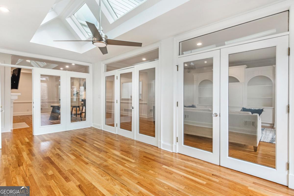 3685 Peachtree Road NE # 10