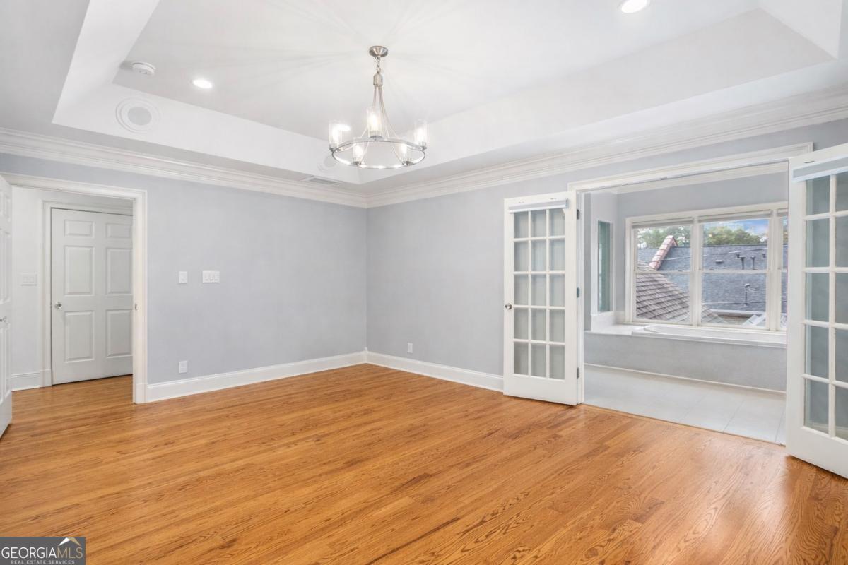 3685 Peachtree Road NE # 10