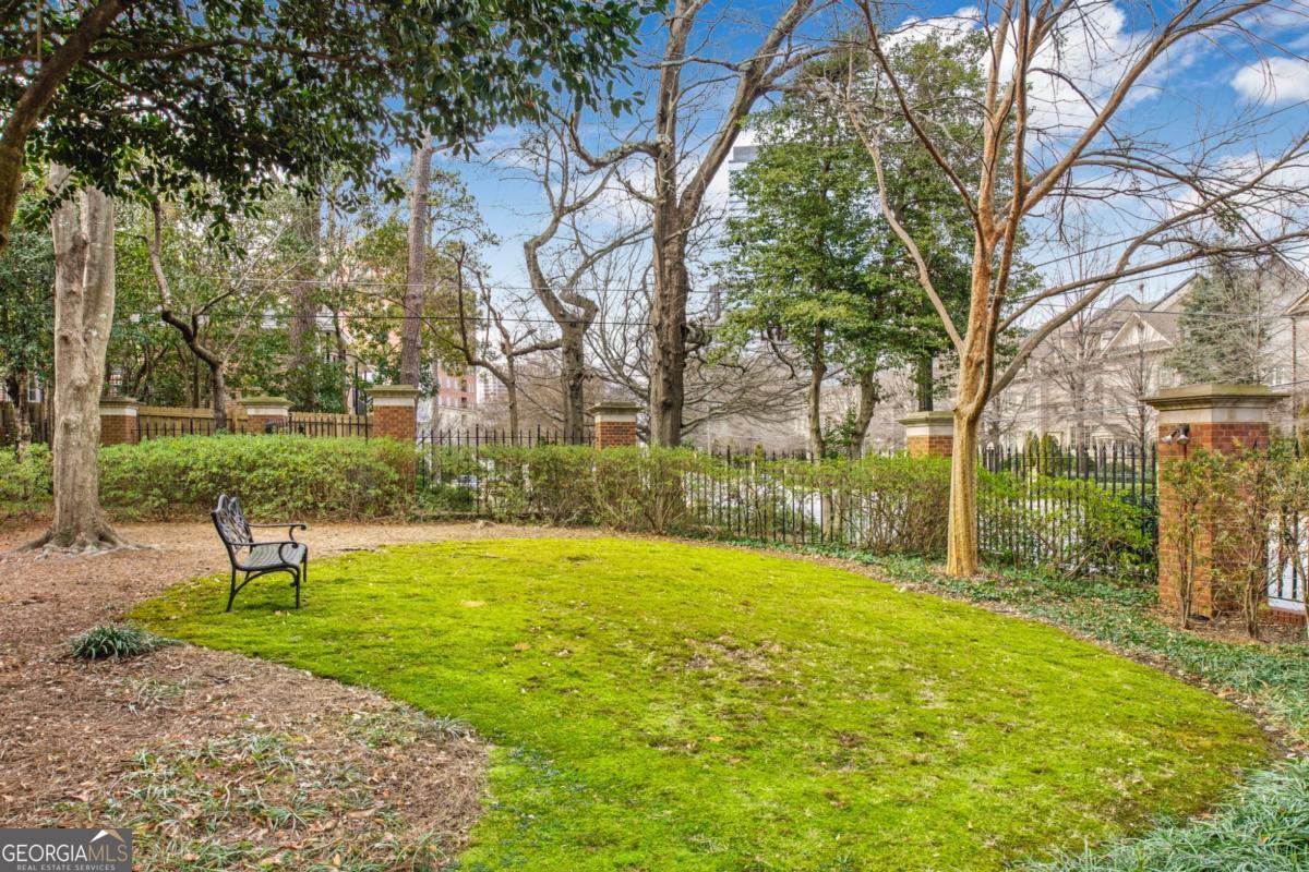 3685 Peachtree Road NE # 10