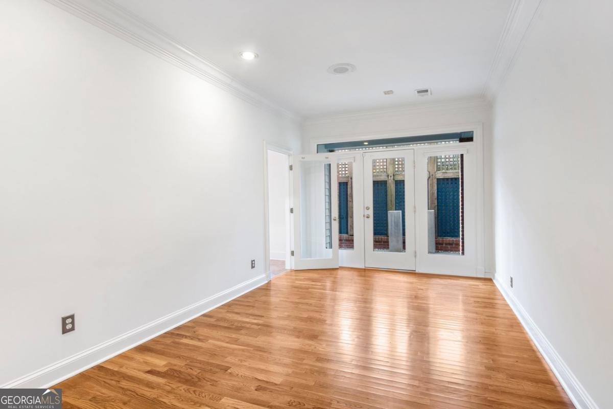 3685 Peachtree Road NE # 10