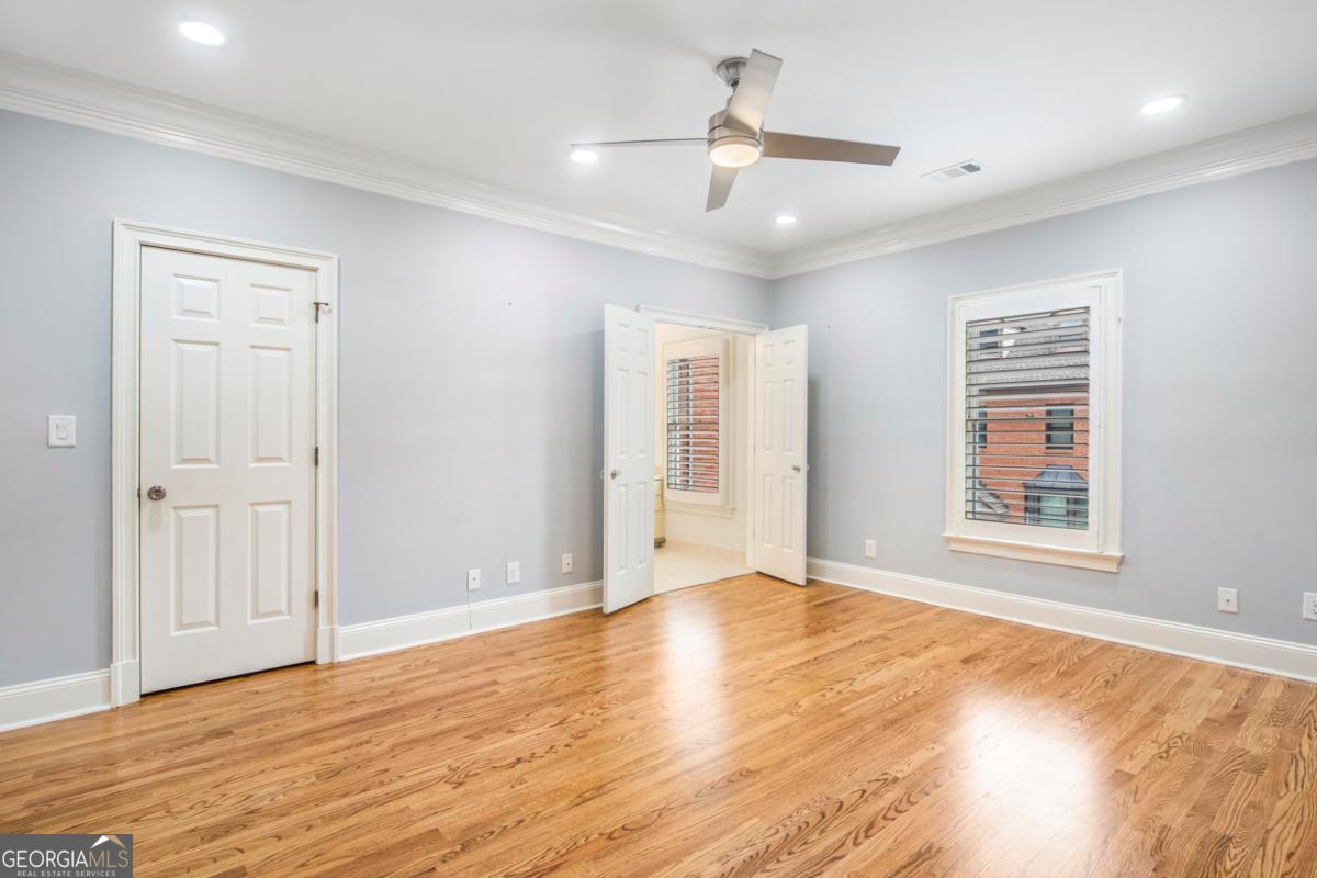3685 Peachtree Road NE # 10