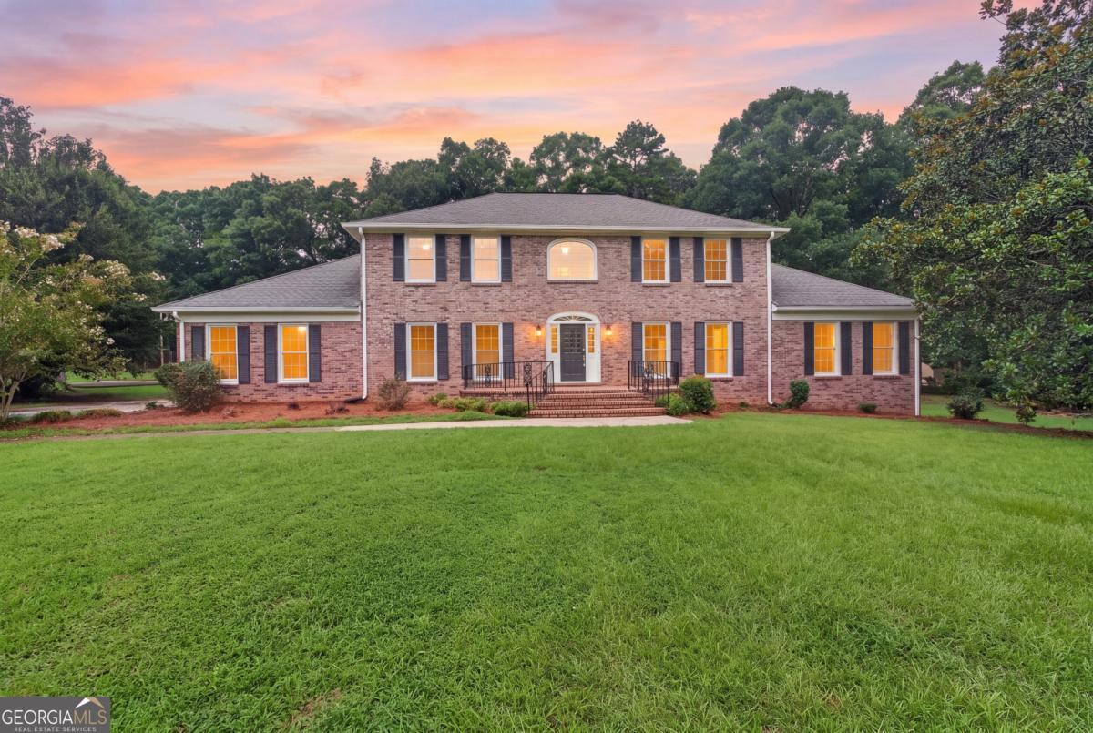 560 Hawthorne Drive