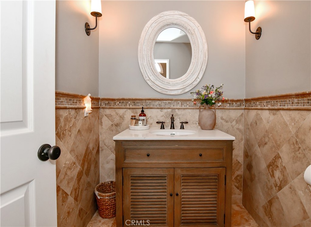 19456 Riverdale Lane