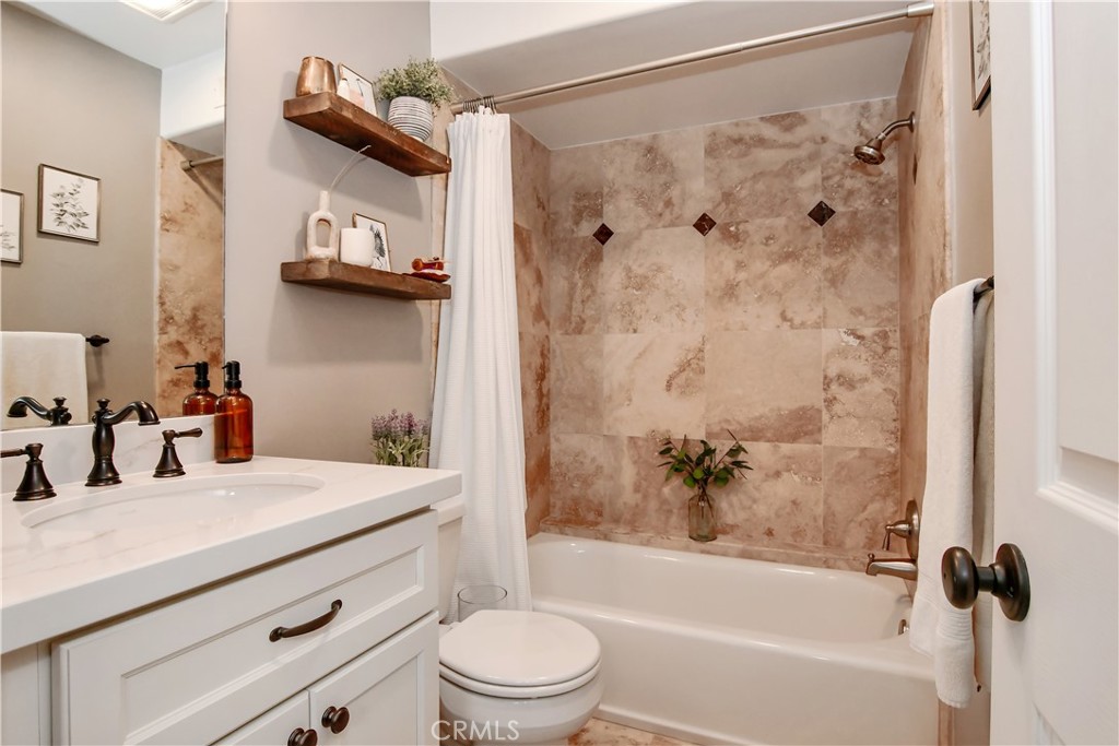 19456 Riverdale Lane