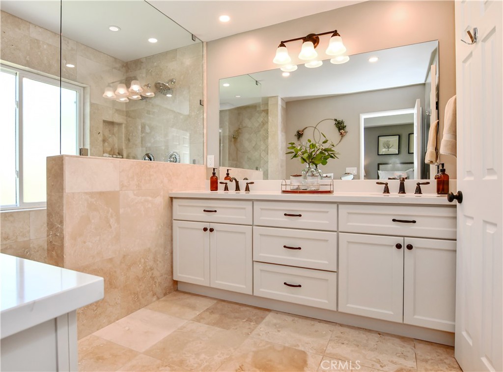 19456 Riverdale Lane