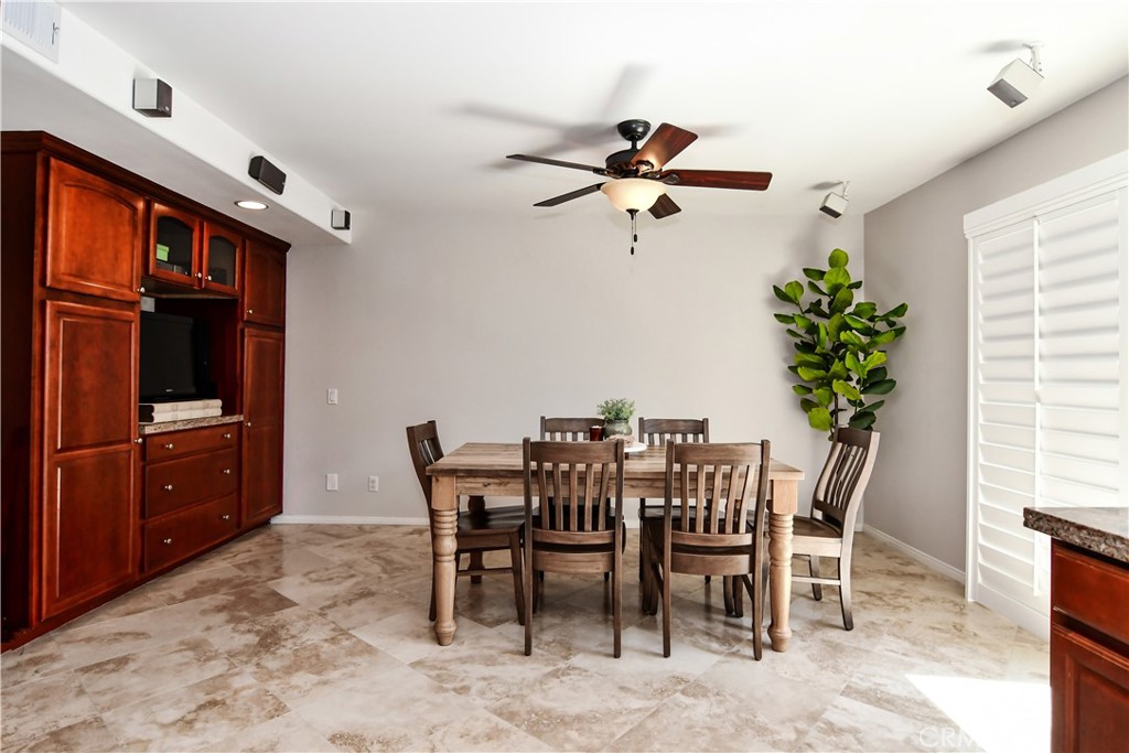 19456 Riverdale Lane