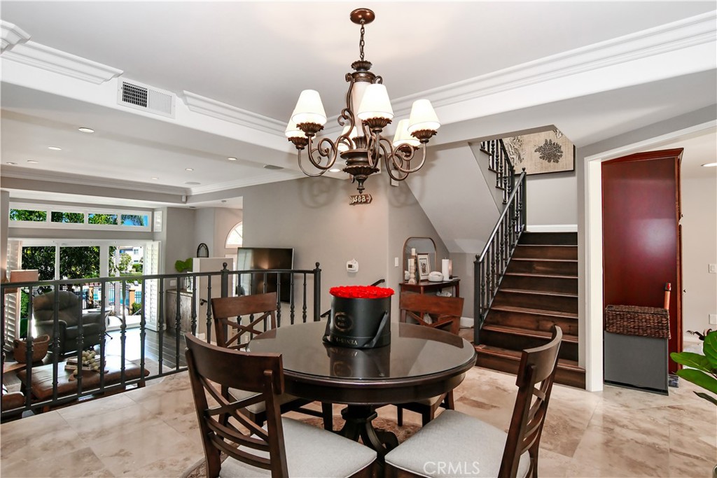 19456 Riverdale Lane