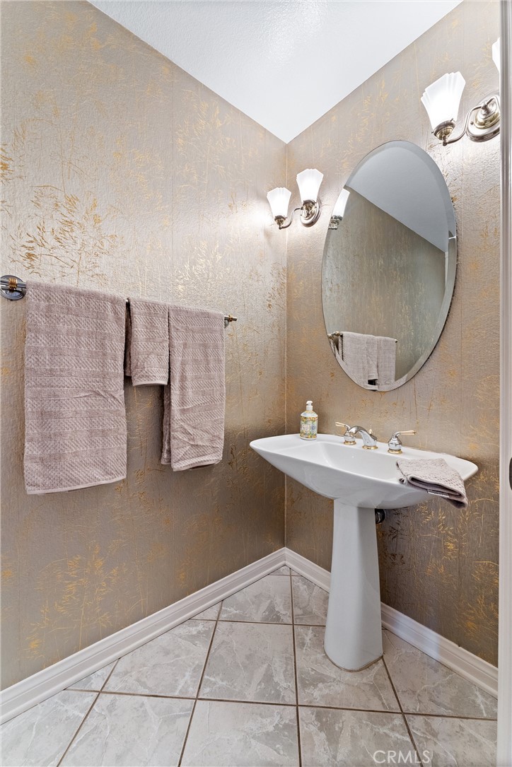 5419 E Suncrest Road