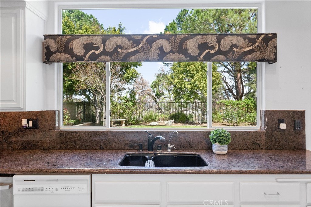 5419 E Suncrest Road