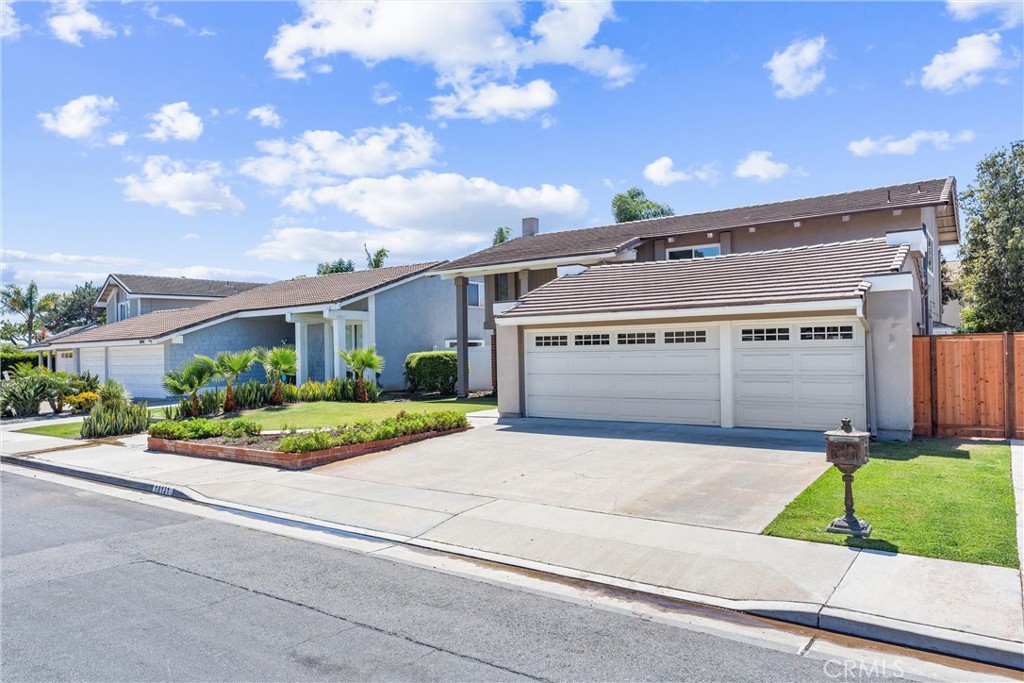 18131 Lakepoint Lane