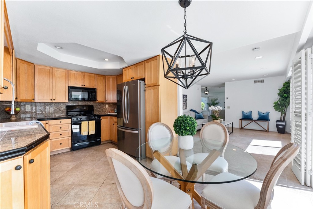 18131 Lakepoint Lane