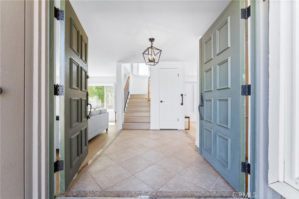 18131 Lakepoint Lane