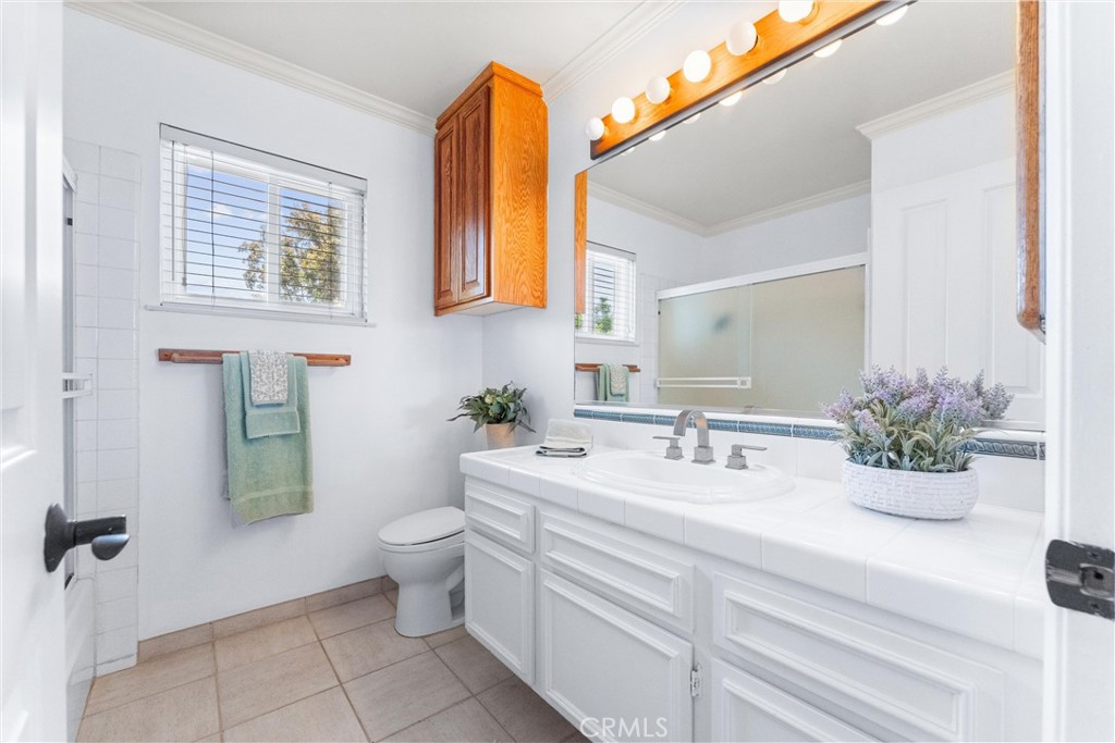 18131 Lakepoint Lane