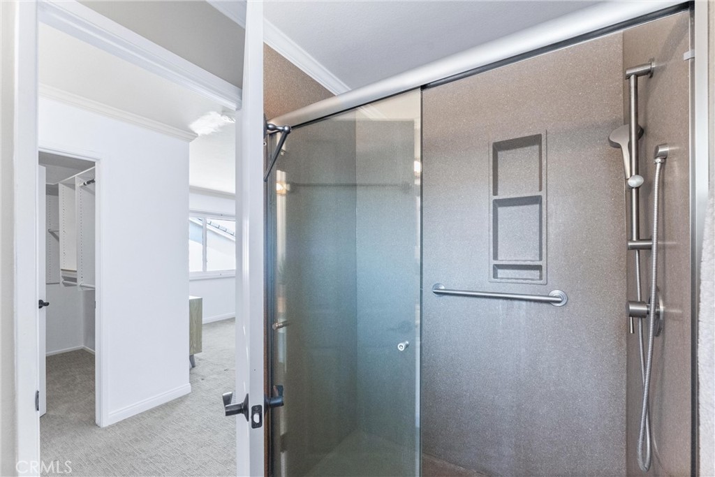 18131 Lakepoint Lane