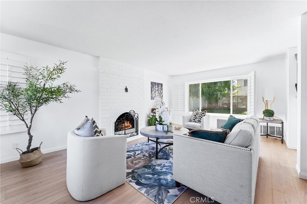 18131 Lakepoint Lane