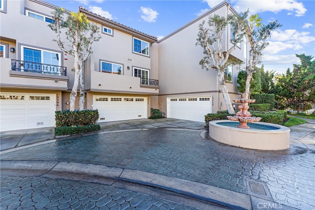 19398 Peachtree Lane