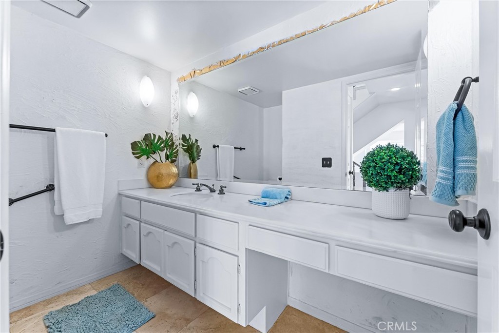 19398 Peachtree Lane