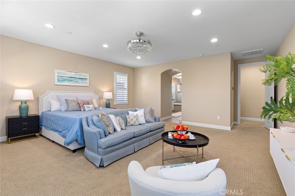 17472 Oakbluffs Lane