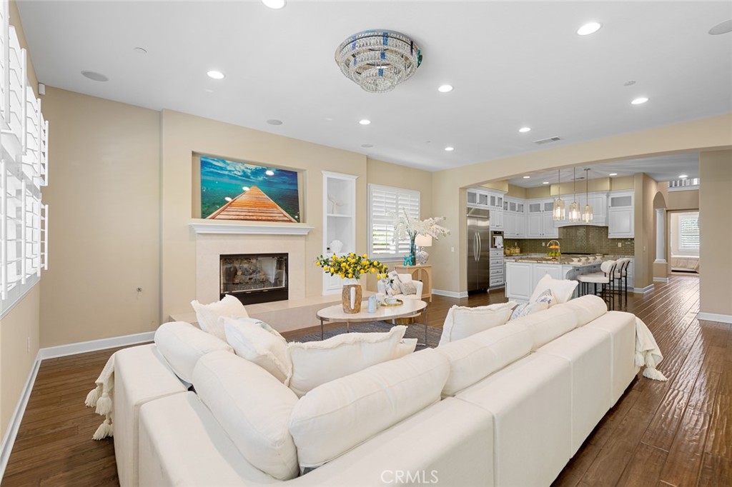 17472 Oakbluffs Lane