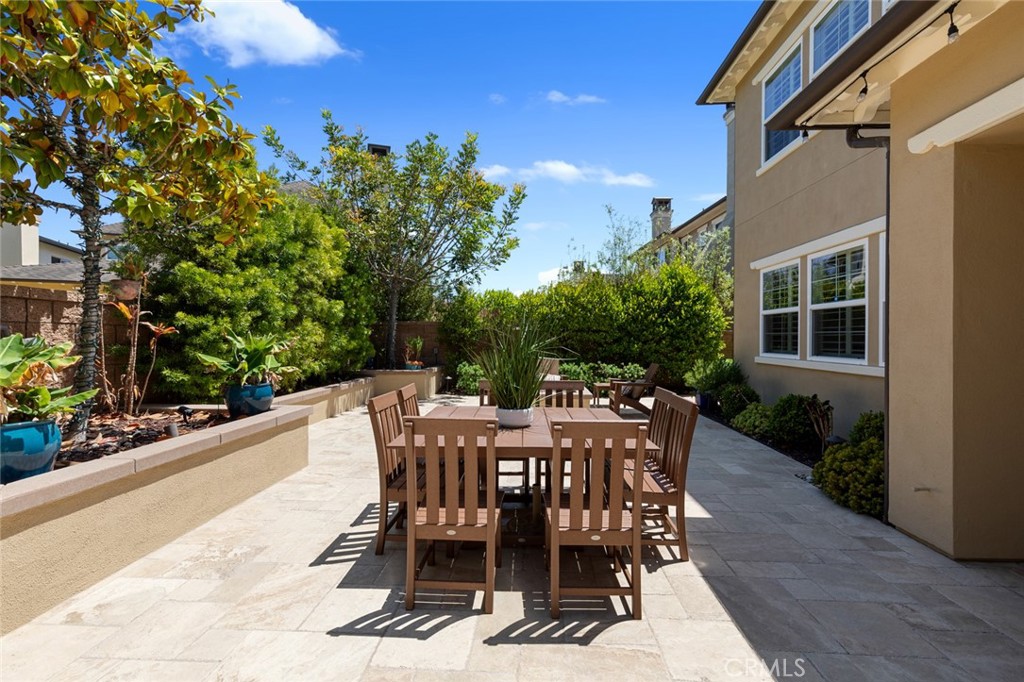 17472 Oakbluffs Lane