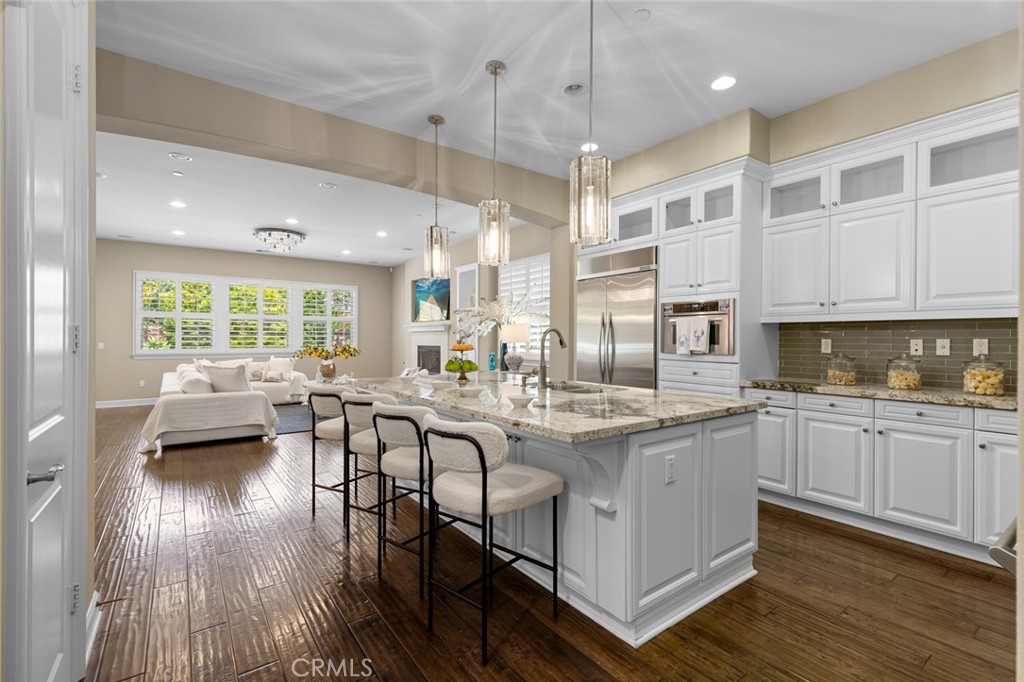 17472 Oakbluffs Lane