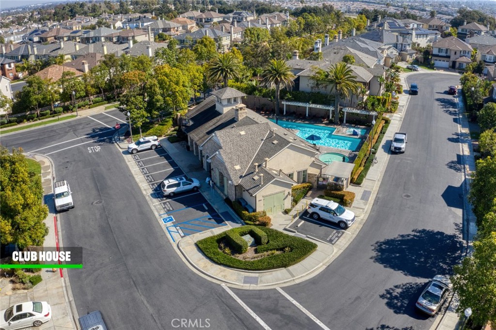 17472 Oakbluffs Lane