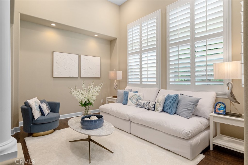 17472 Oakbluffs Lane